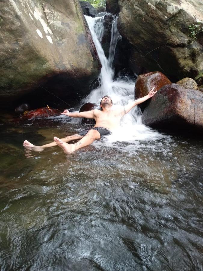 Koslanda Diyaluma Falls Inn מראה חיצוני תמונה