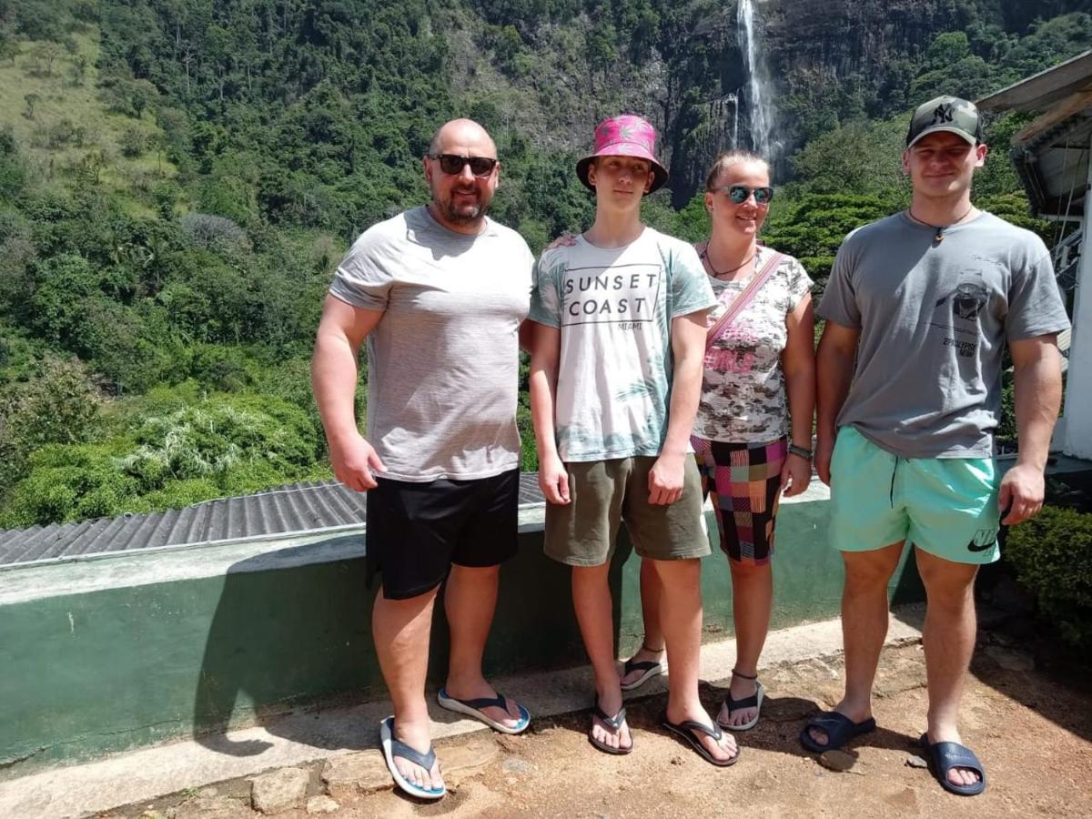 Koslanda Diyaluma Falls Inn מראה חיצוני תמונה