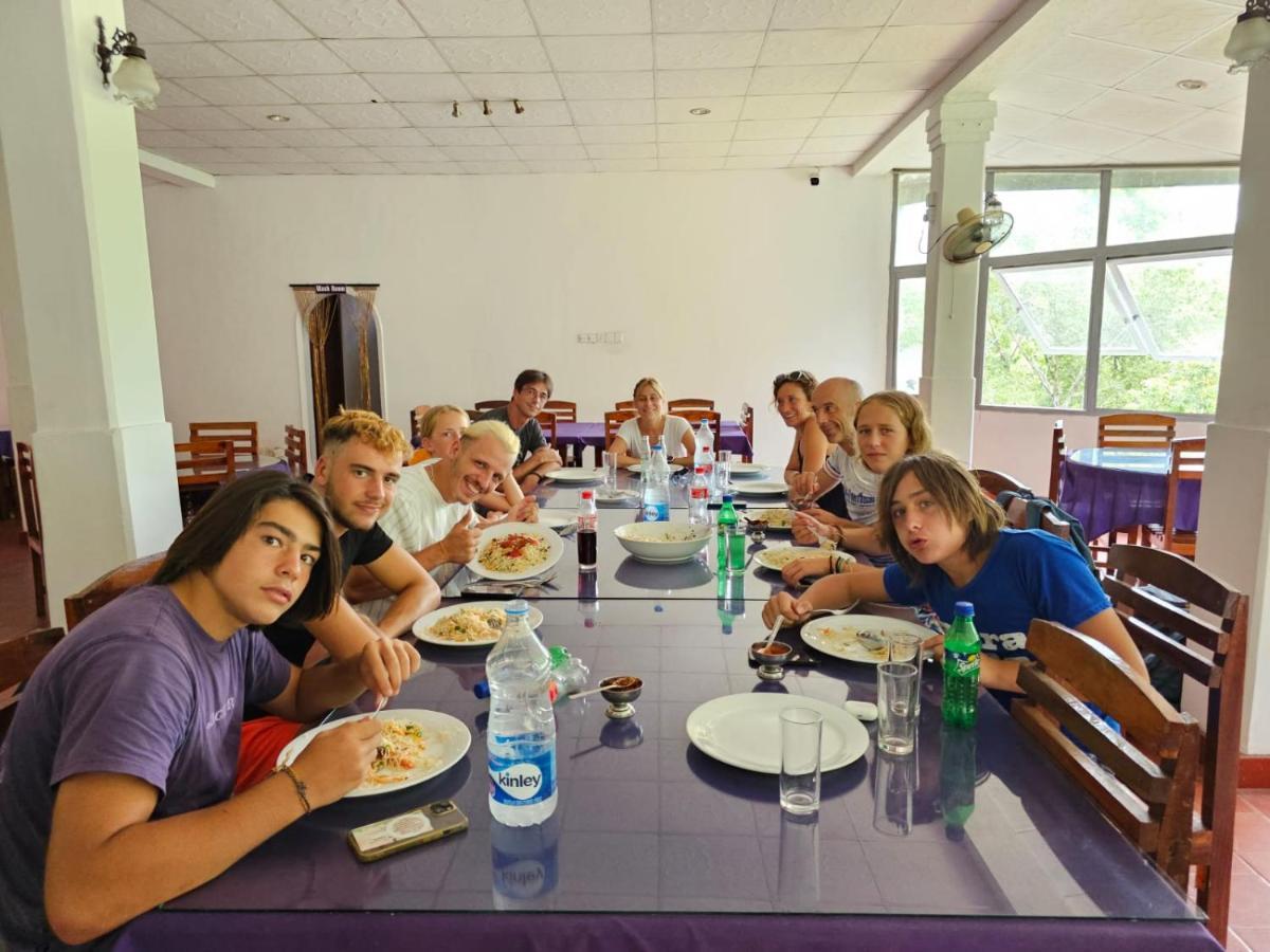Koslanda Diyaluma Falls Inn מראה חיצוני תמונה