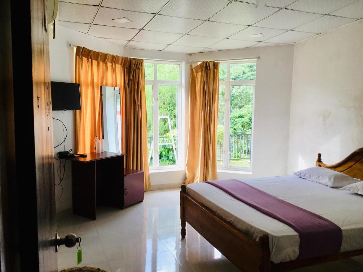 Koslanda Diyaluma Falls Inn מראה חיצוני תמונה