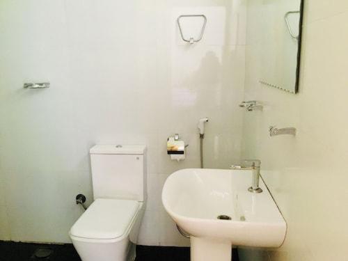 Koslanda Diyaluma Falls Inn מראה חיצוני תמונה