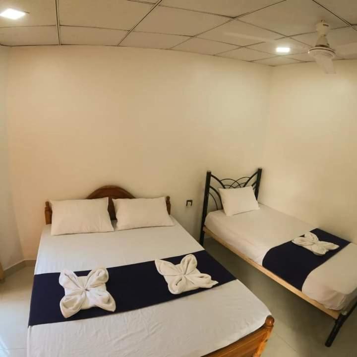 Koslanda Diyaluma Falls Inn מראה חיצוני תמונה